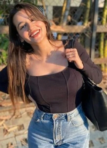 Priya - Mumbai Escort