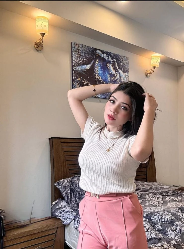 Sakshi - Mumbai Escort